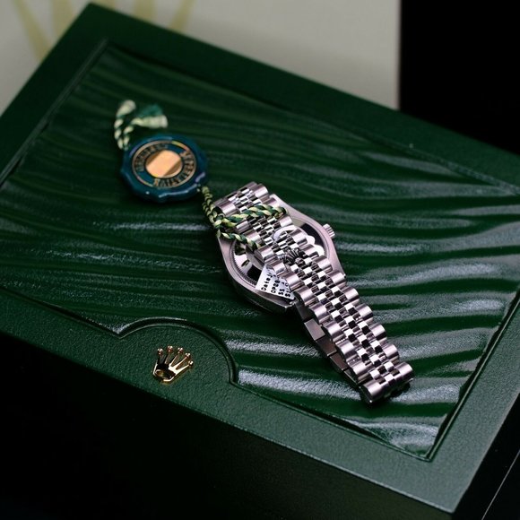 WOMEN'S DATEJUST FACTORY SILVER DIAMOND DIAL FLUTED BEZEL 178274 WHITE GOLD 31MM - Picture 5 of 9